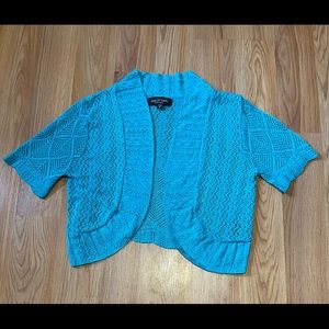 PERCEPTIONS NY crocheted blue woman’s cropped top
